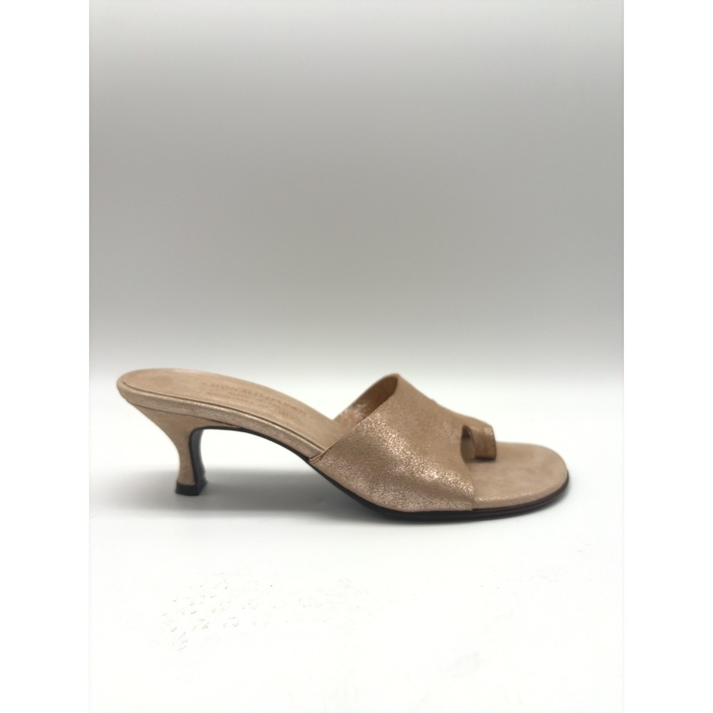 Donald J Pliner Rose Gold Metallic Toe Loop Kitten Heel Sandals Italy 6.5